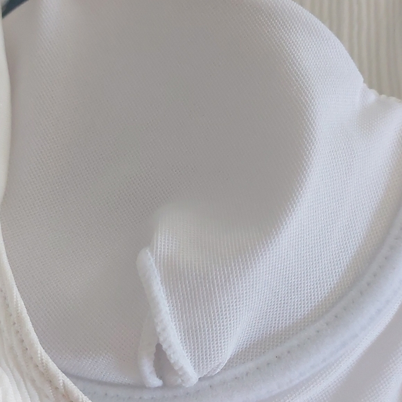 White one piece lined ribbed swim suit - Picture 7 of 7